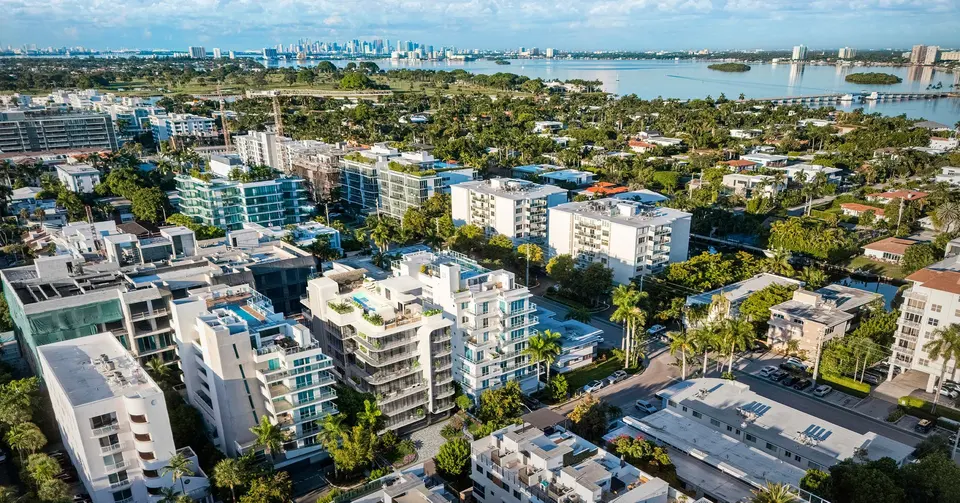 Aerial view — Alma Bay Harbor Bay Harbor Islands in Surfside